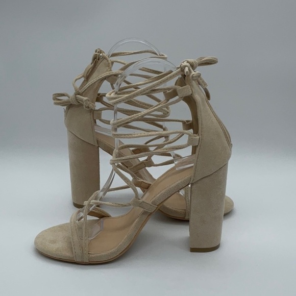 Tan strap heels with zipper back - Picture 4 of 9